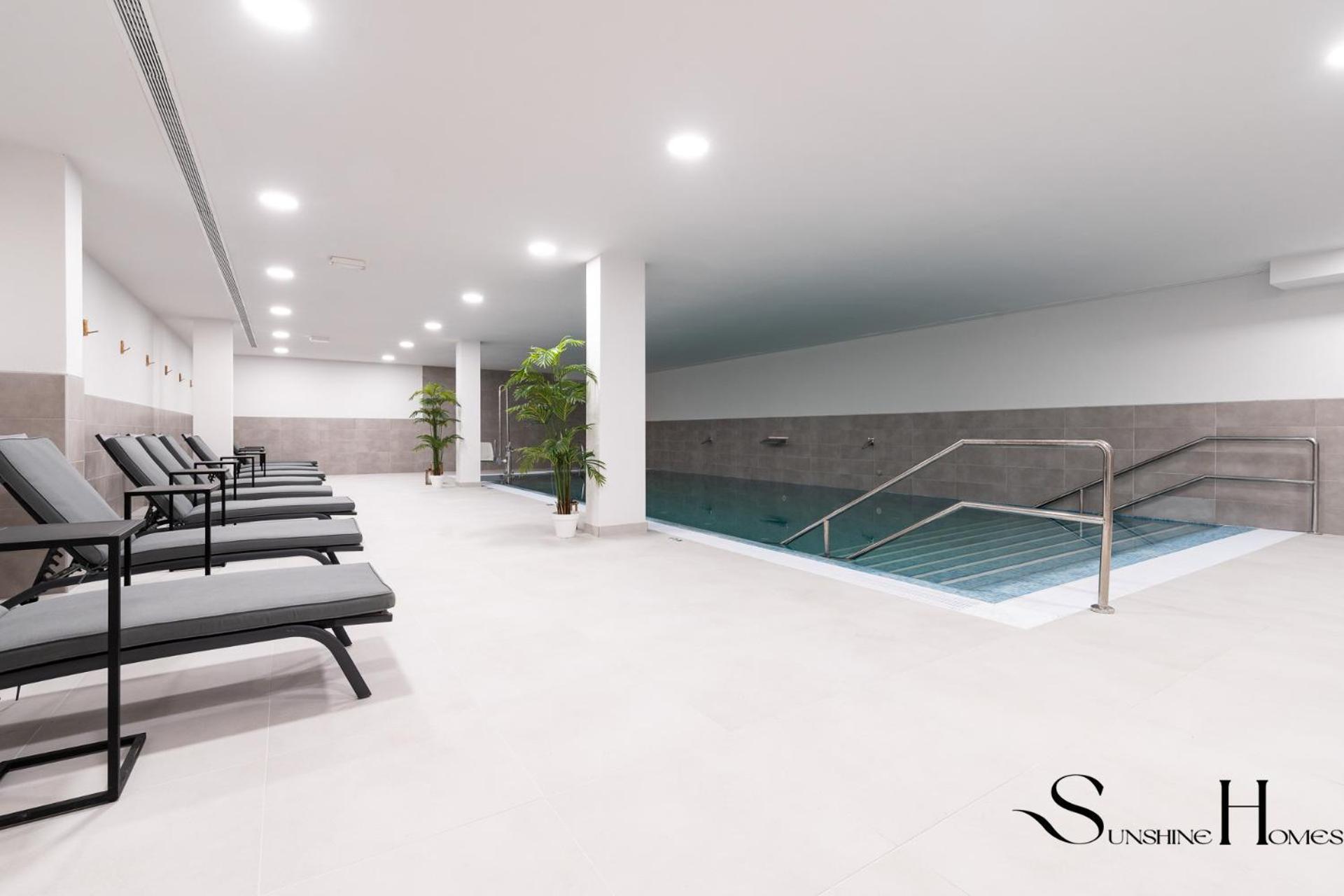 Luxury 2 Bedroom Apartment, Pools, Sauna, Gym & More MIJAS COSTA Luaran gambar