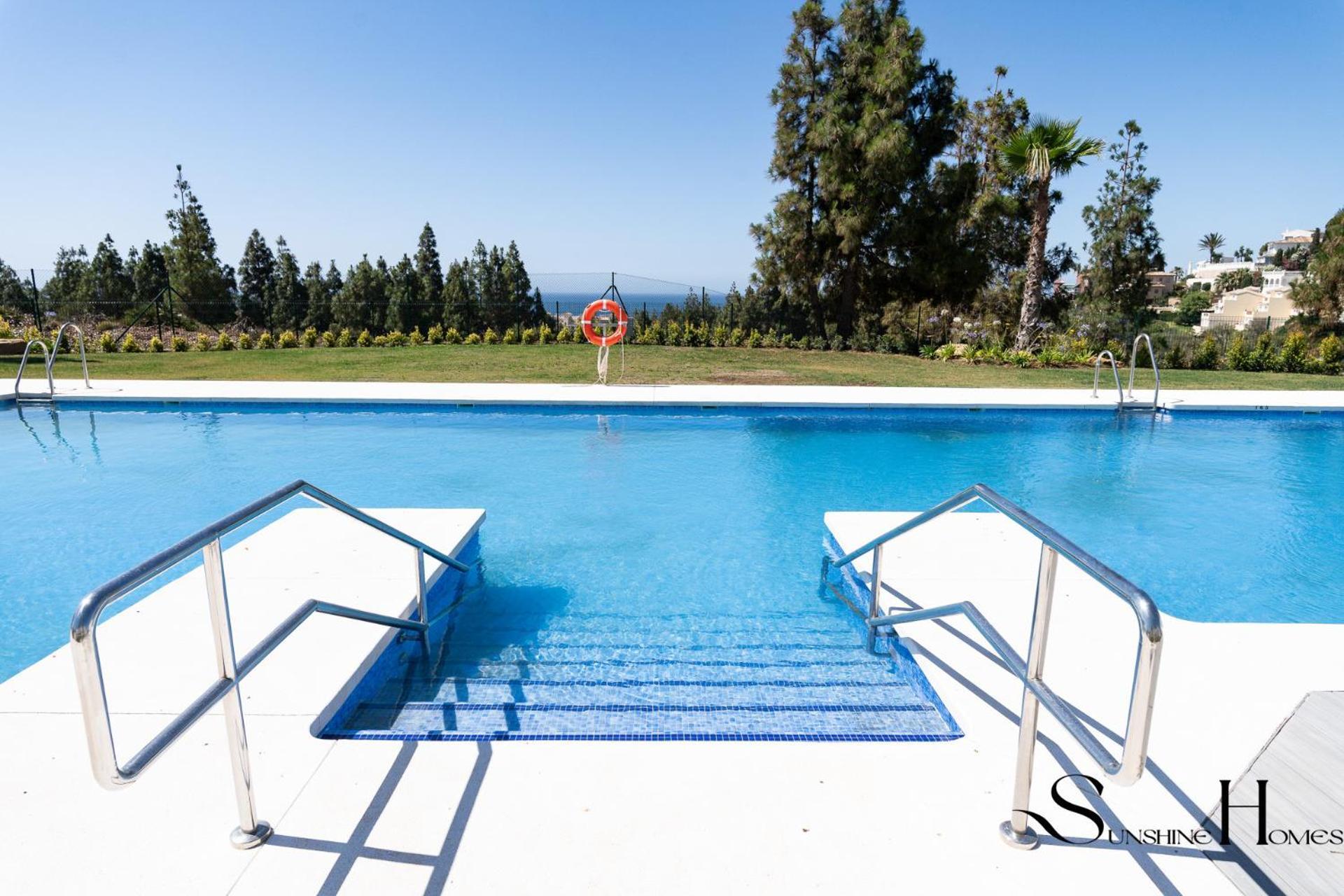 Luxury 2 Bedroom Apartment, Pools, Sauna, Gym & More MIJAS COSTA Luaran gambar