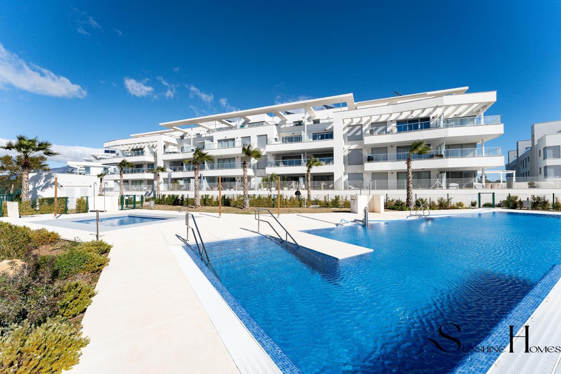 Luxury 2 Bedroom Apartment, Pools, Sauna, Gym & More MIJAS COSTA Luaran gambar